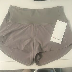 Lululemon speed up high rise short 2.5 inch lined (size 4)